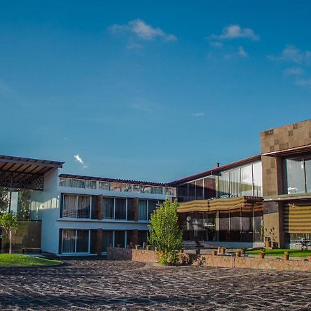 Hotel Rancho Tabachines Zitácuaro Kültér fotó