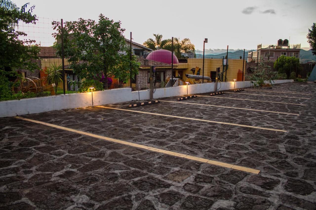 Hotel Rancho Tabachines Zitácuaro Kültér fotó
